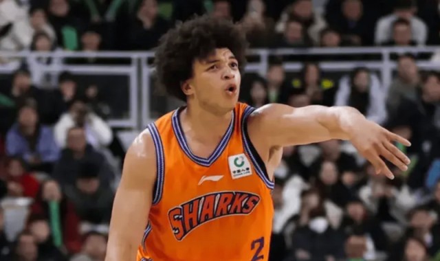 全面！洛夫顿全场19中12，砍下31分7篮板11助攻1抢断1盖帽